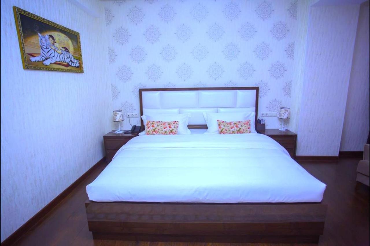 Hotel Ayni Ντουσαμπέ Εξωτερικό φωτογραφία