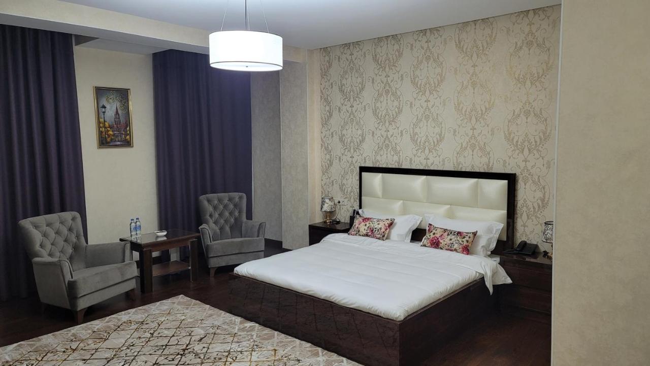 Hotel Ayni Ντουσαμπέ Εξωτερικό φωτογραφία