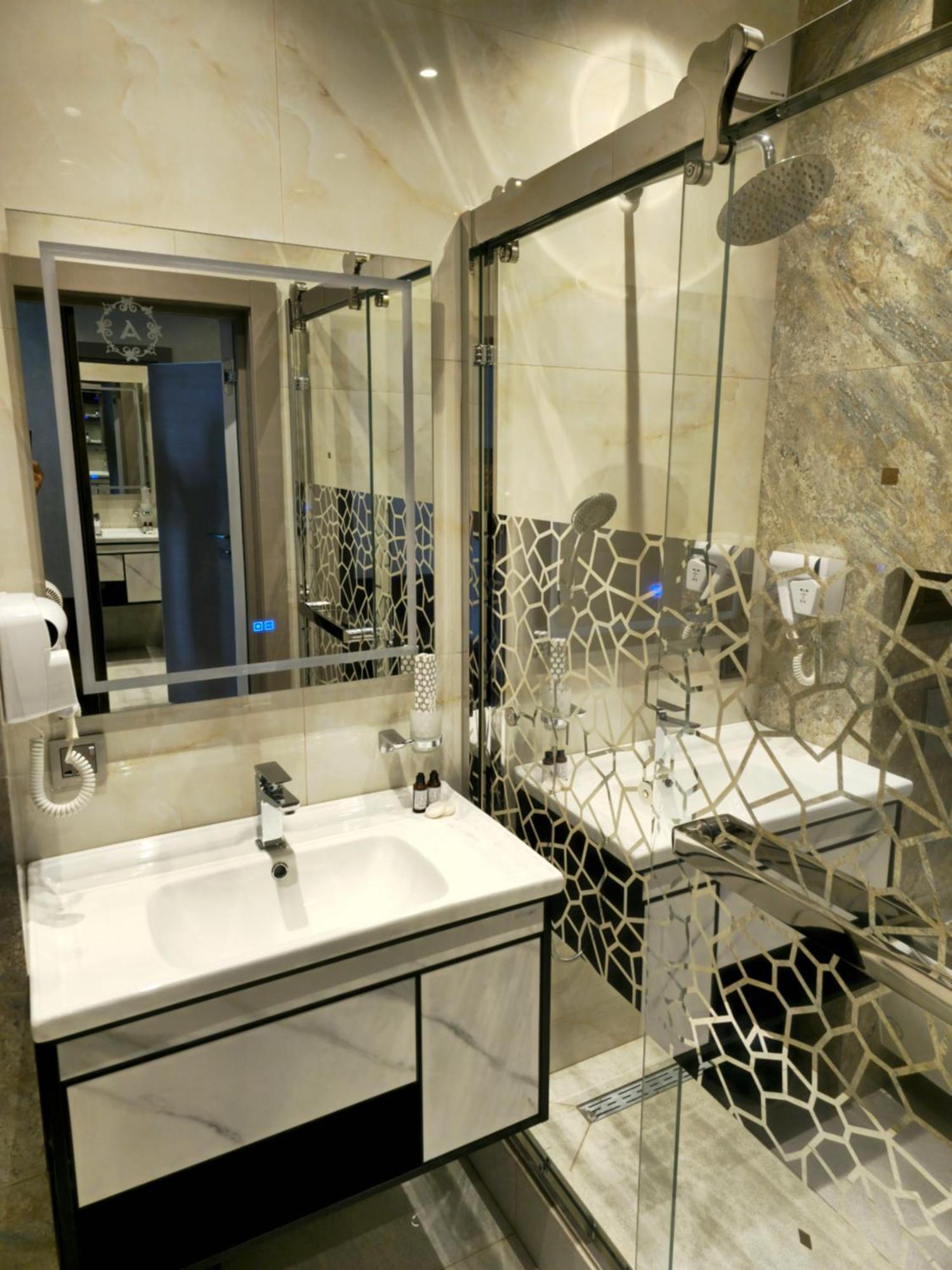 Hotel Ayni Ντουσαμπέ Δωμάτιο φωτογραφία